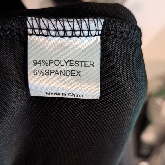 NEW Long Sleeve V‐Neck Velvet Wrap Dress (Black) - ZABERRY - Picture 7 of 7